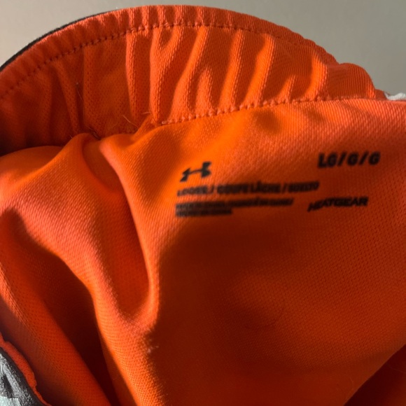 Women’s orange Under Armour running shorts - Picture 4 of 4